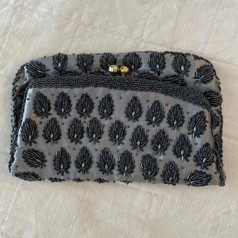 Vintage Charcoal Beaded Silk Kisslock Clutch - Picture 3 of 7